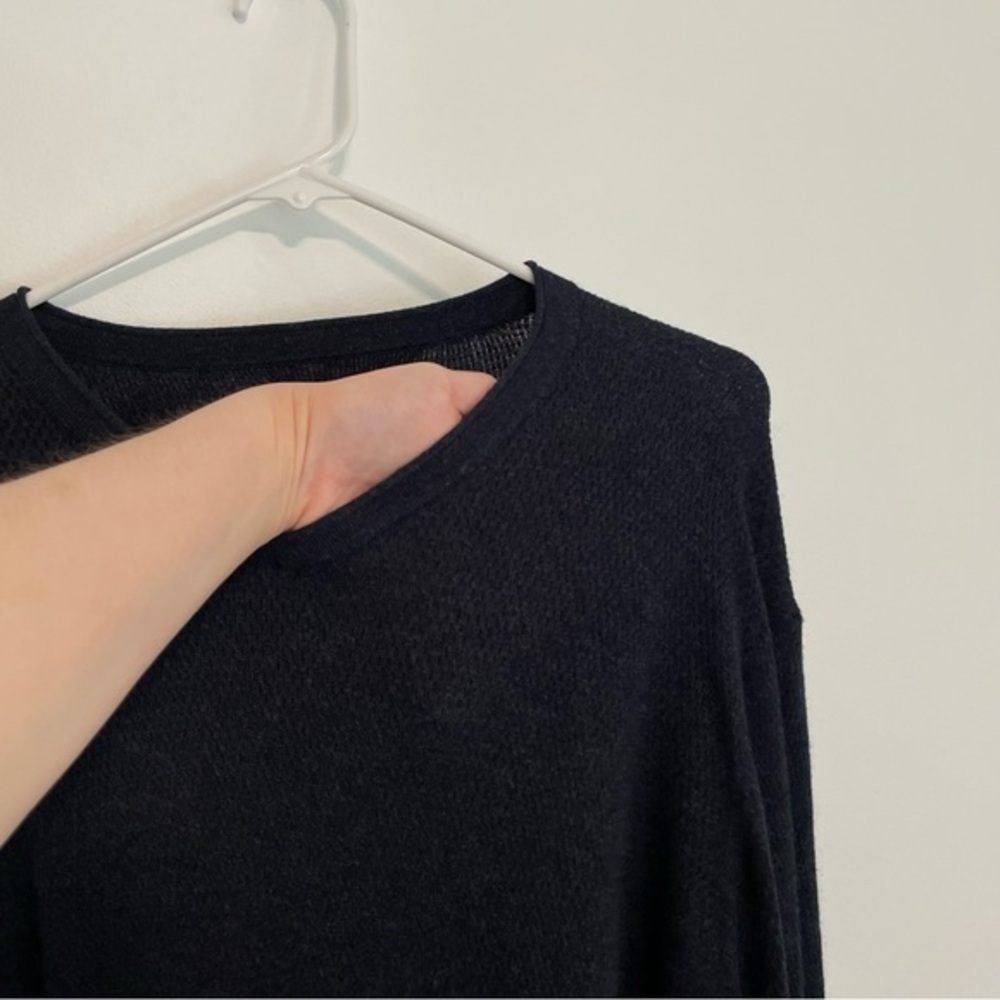 LUCKY BRAND Mens Welterweight V-Neck Sweater Navy Blue Knit Lightweight Pullover - Picture 8 of 16